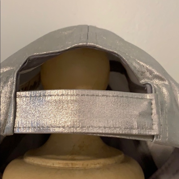 Mickey Mouse ball cap - Picture 5 of 9